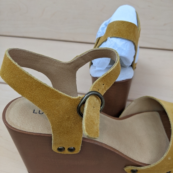 Lucky Brand | Yellow Zashti Heels - Picture 9 of 10